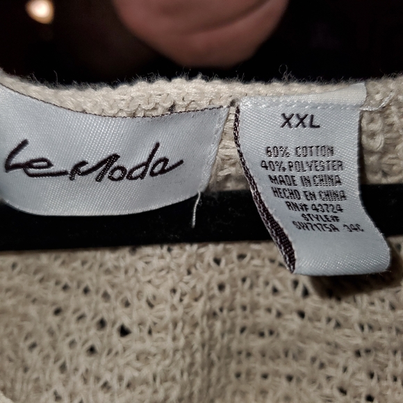 Sweater - Picture 2 of 2